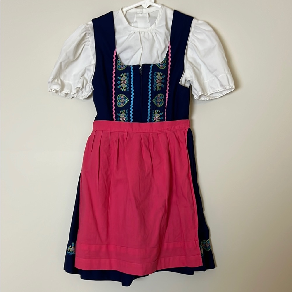 Girls drindl costume sz 122 blue, pink, white Octoberfest outfit